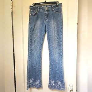 Women's 5/6 jeans with sequins & embroidery